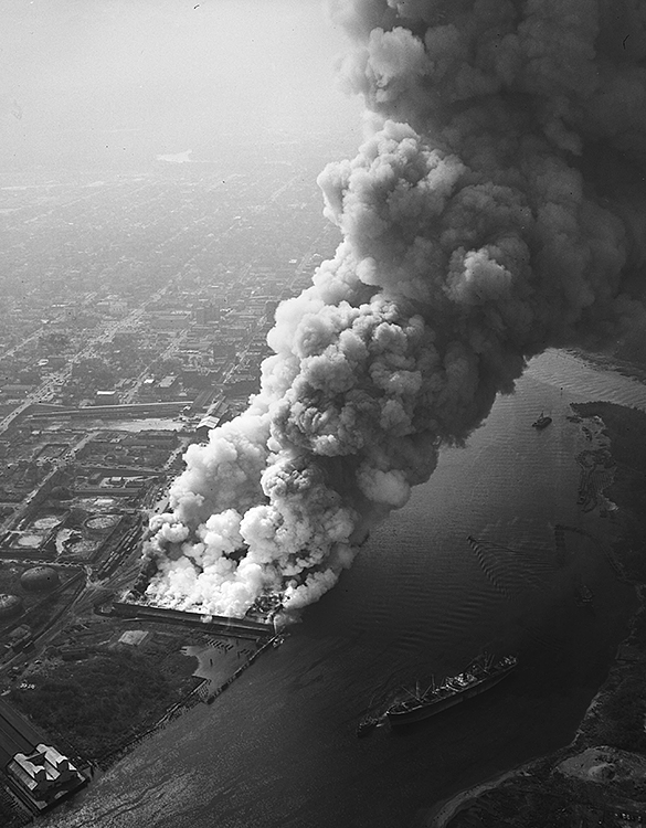 Aerial view of the Wilmington Terminal Company fire.